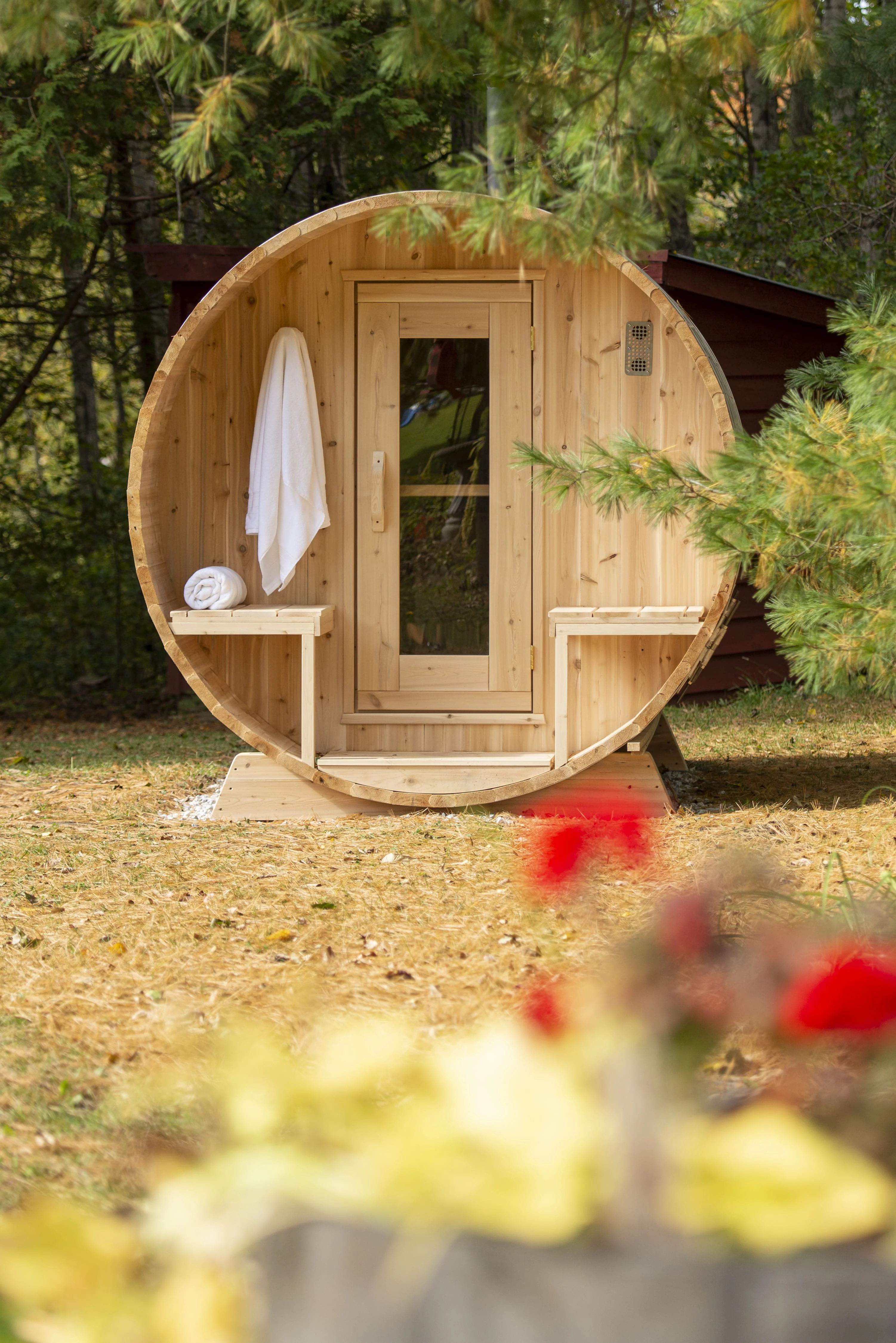 Dundalk CT Serenity 4 Person Barrel Sauna - Image 4