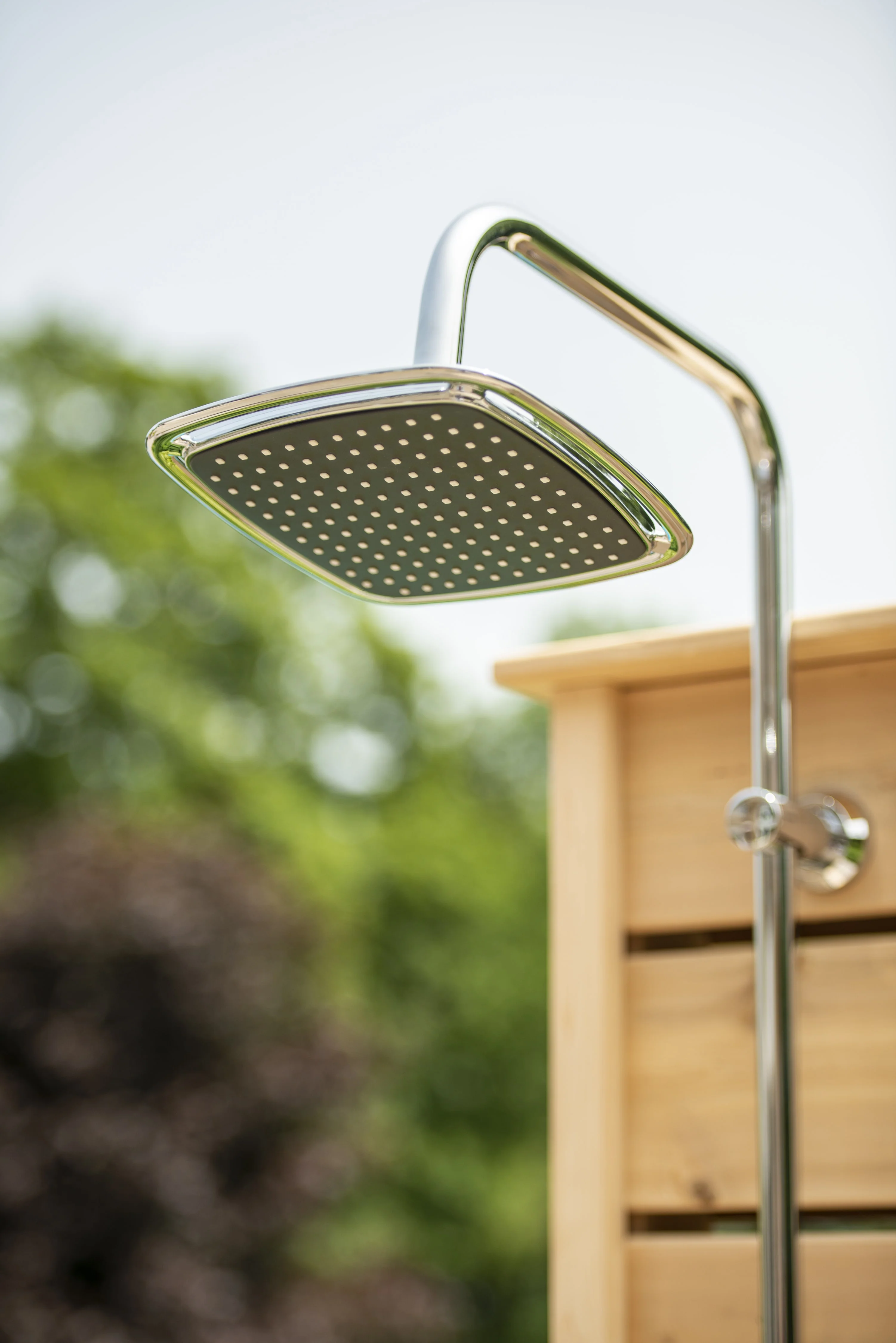 Dundalk CT Sierra Pillar Shower - White Cedar - Image 14