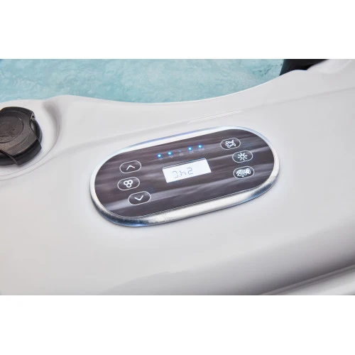 Luxury Spas Denali 7-Person Hot Tub - Image 3
